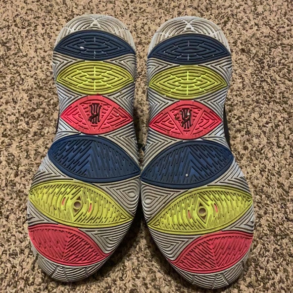 Nike Kylie Irving 5 Just Do It Volt Pink - Picture 4 of 9